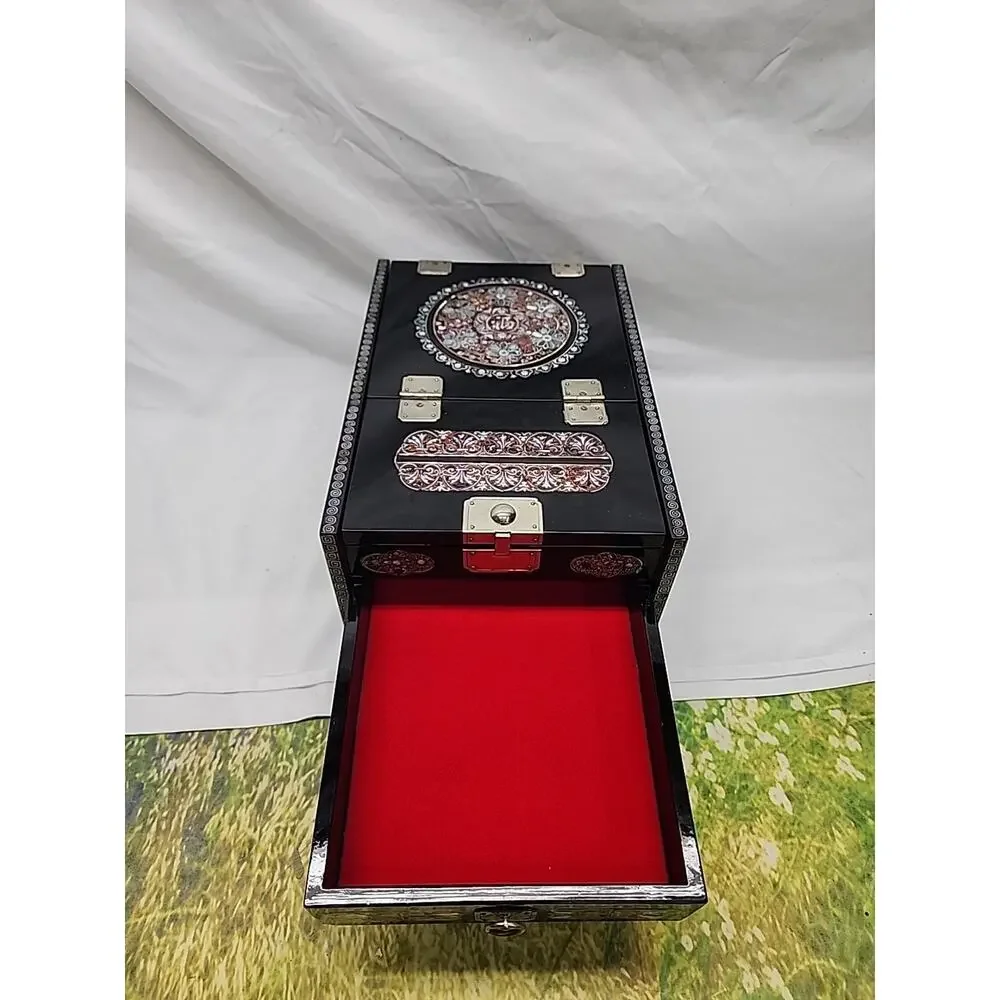 1950s Black Lacquered Wood & Mother Of Pearl Inlayed Small Dressing Box 11 x 7.5